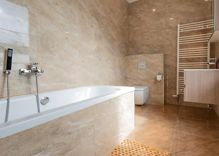 Moderne Appartments Im Stadtzentrum شيمنيتز